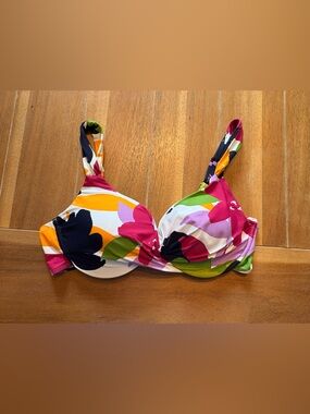 Colorful Floral Bikini Top - Multicolor